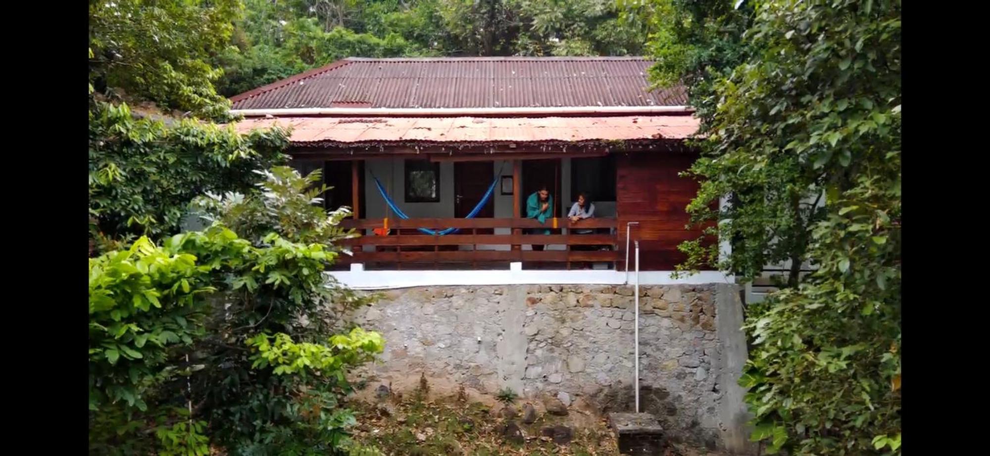 Treetop Guesthouse And Bungalows Sabang  Buitenkant foto