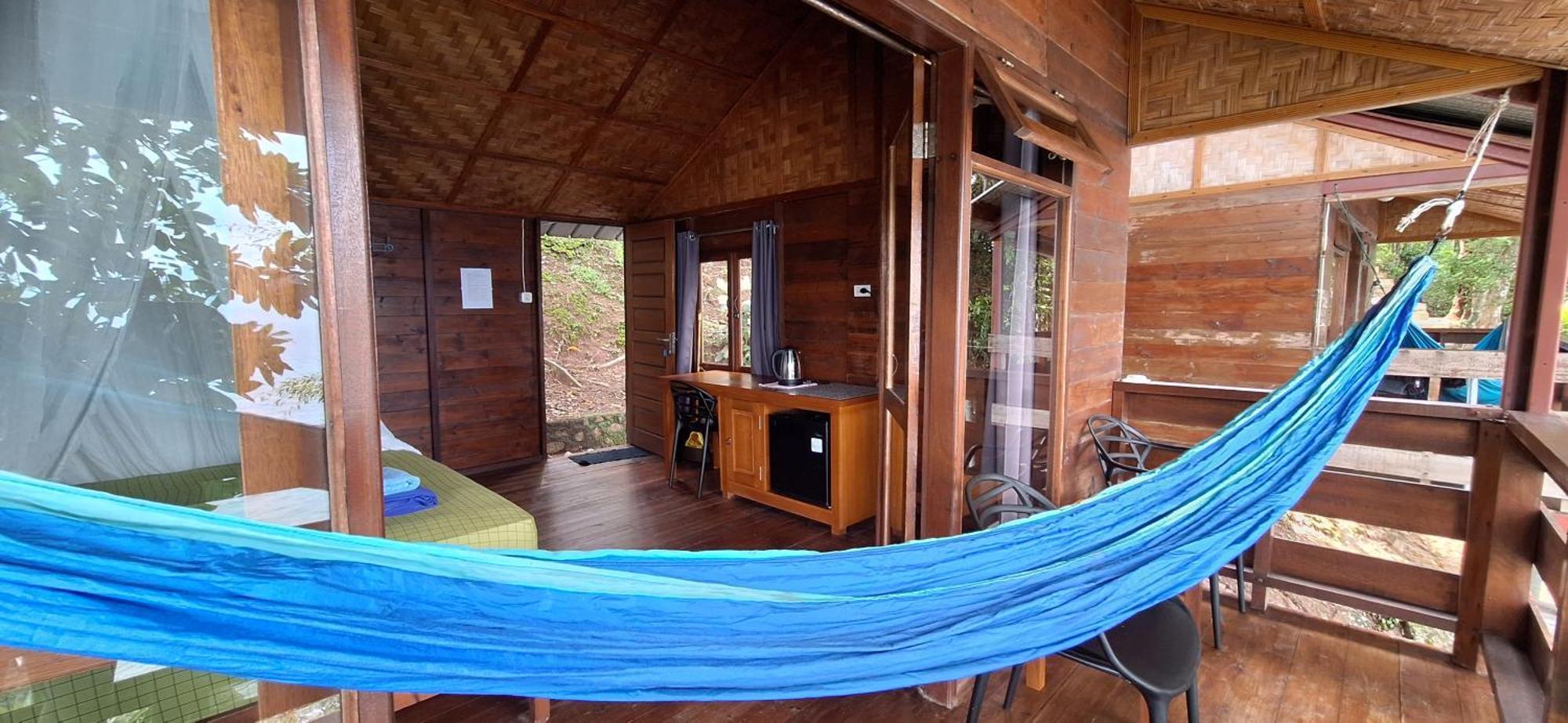 Treetop Guesthouse And Bungalows Sabang  Buitenkant foto
