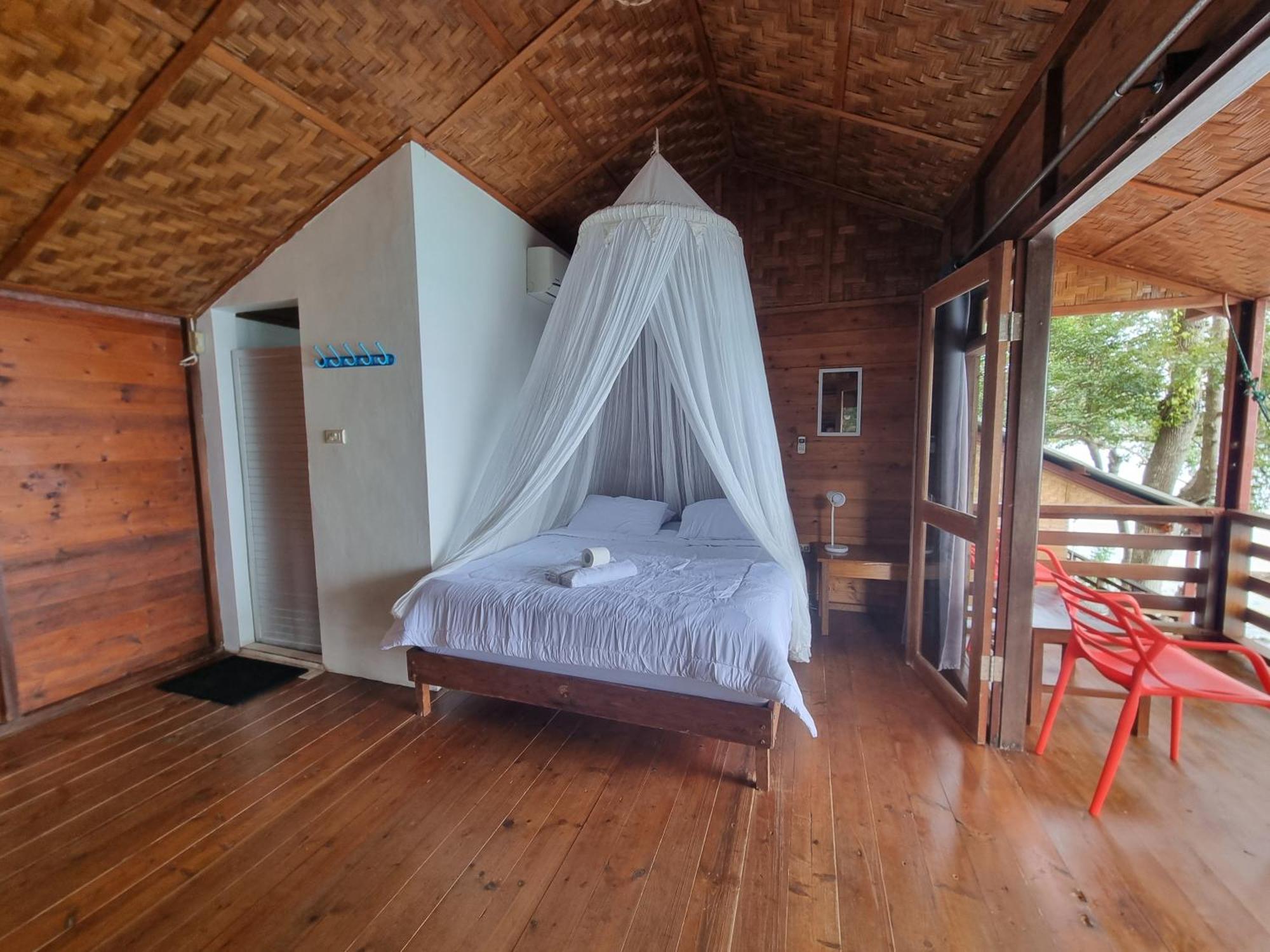 Treetop Guesthouse And Bungalows Sabang  Buitenkant foto