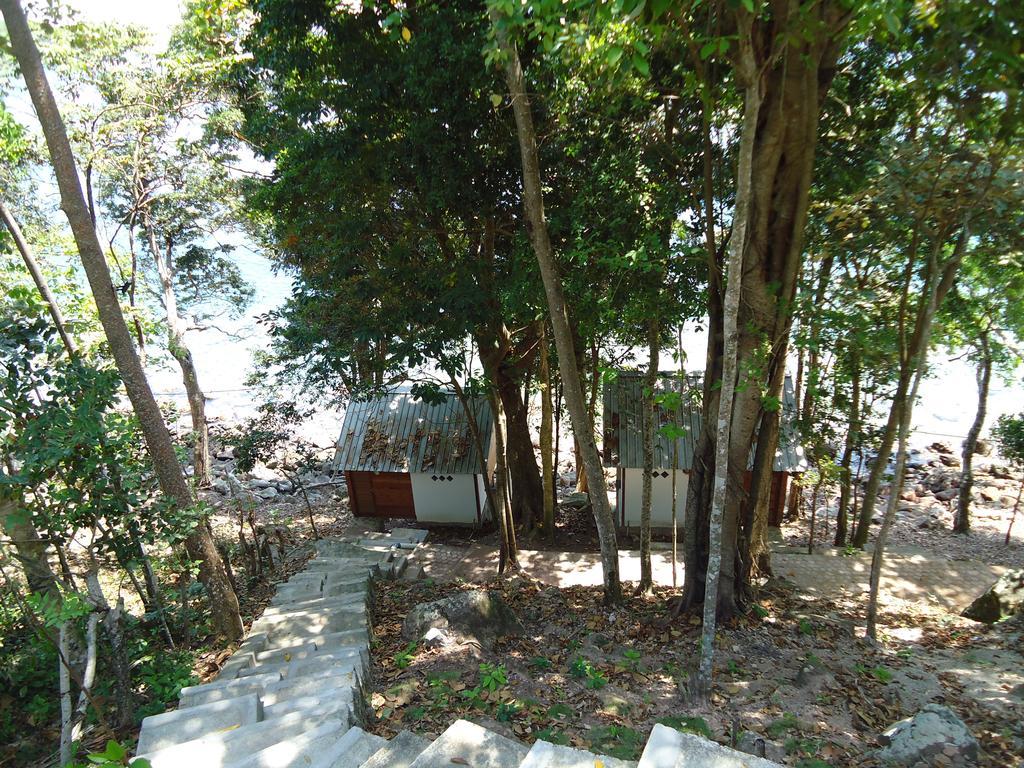 Treetop Guesthouse And Bungalows Sabang  Buitenkant foto